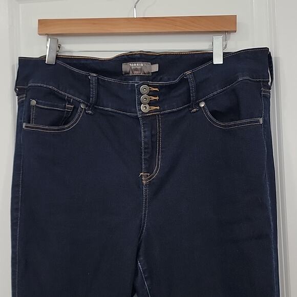 Torrid Jegging Skinny Super Soft High-Rise Jean, Rinse Wash 18S - Picture 5 of 8